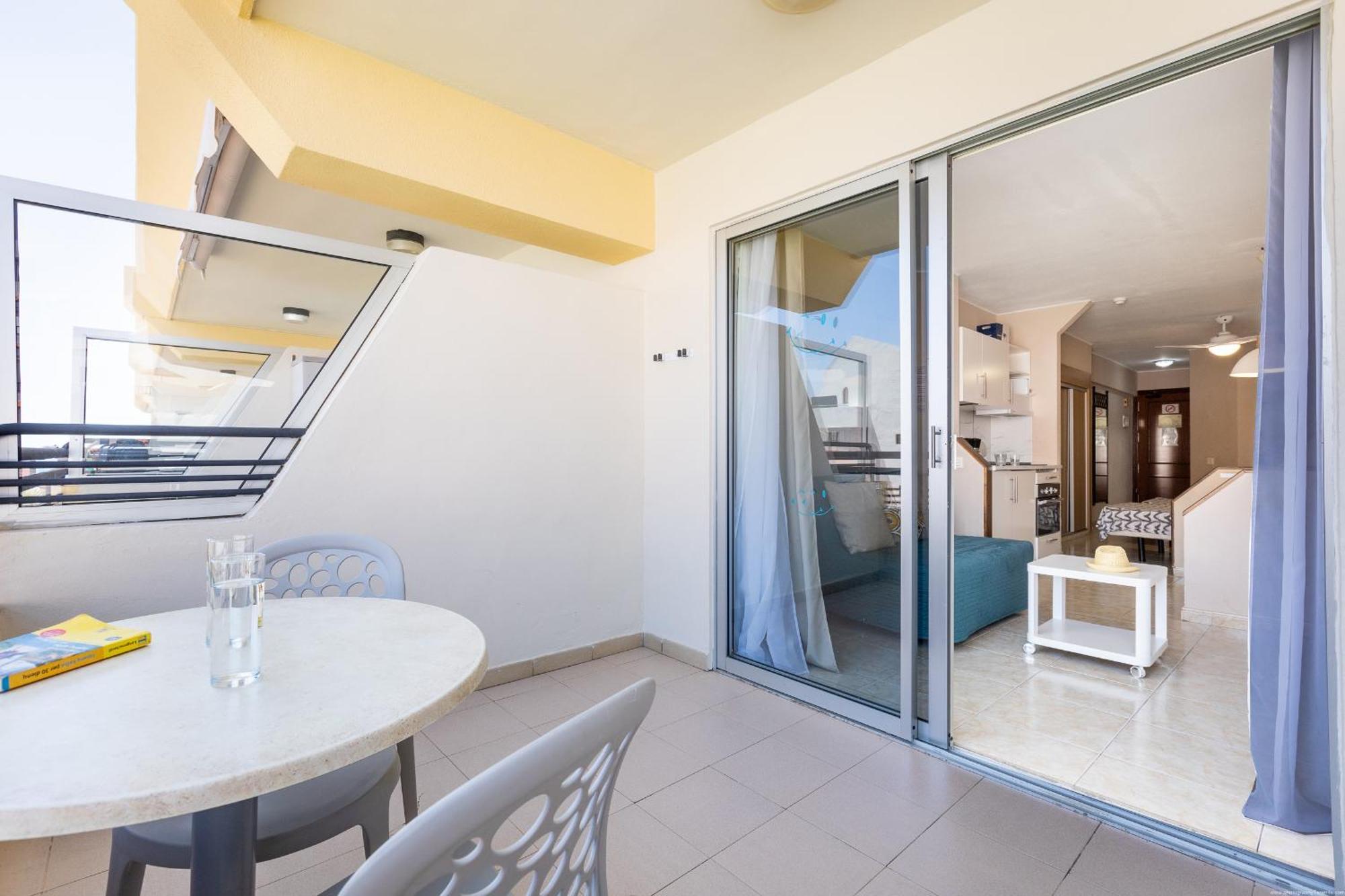 Studio In San Eugenio Адехе Экстерьер фото