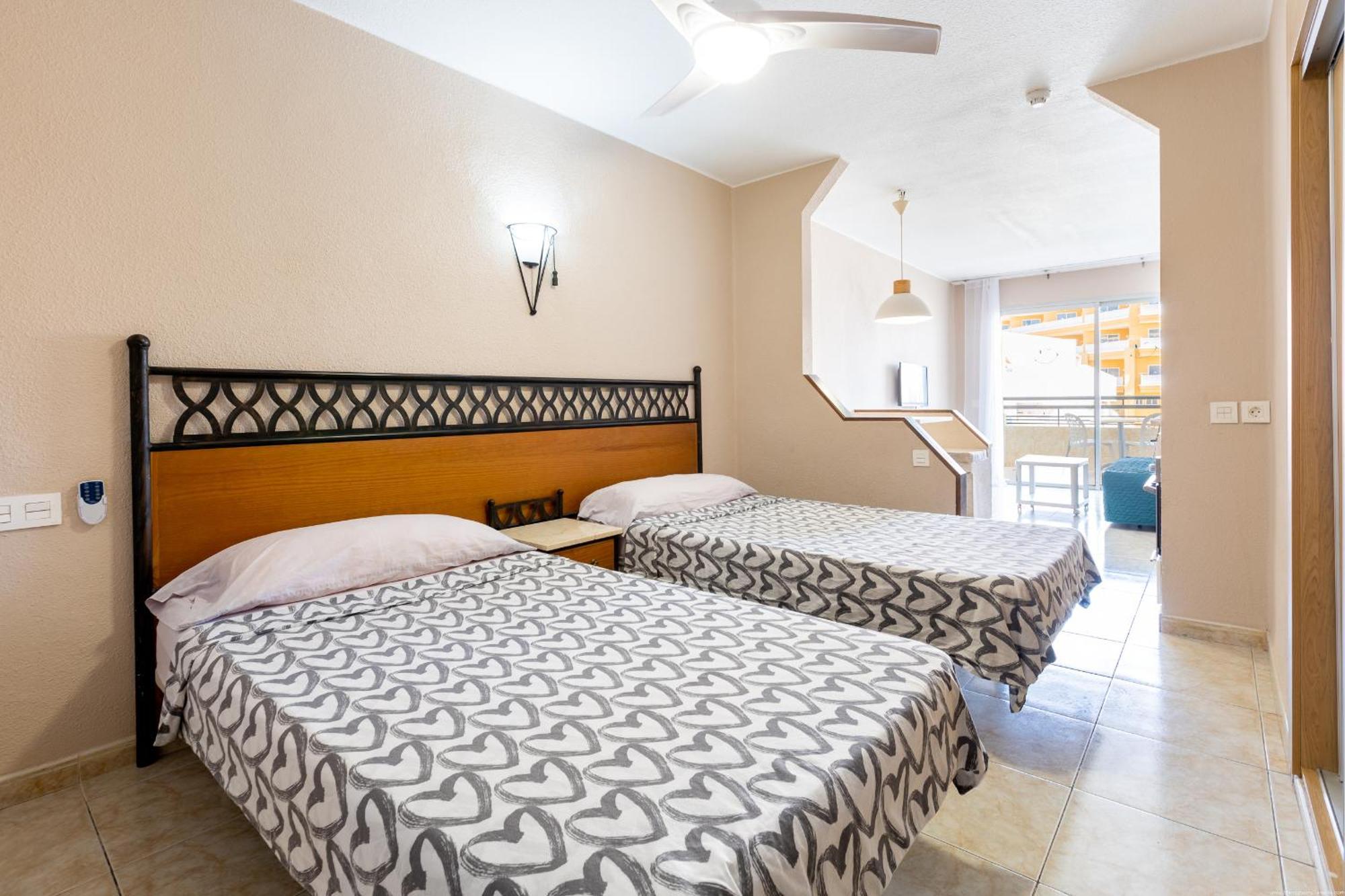 Studio In San Eugenio Адехе Экстерьер фото