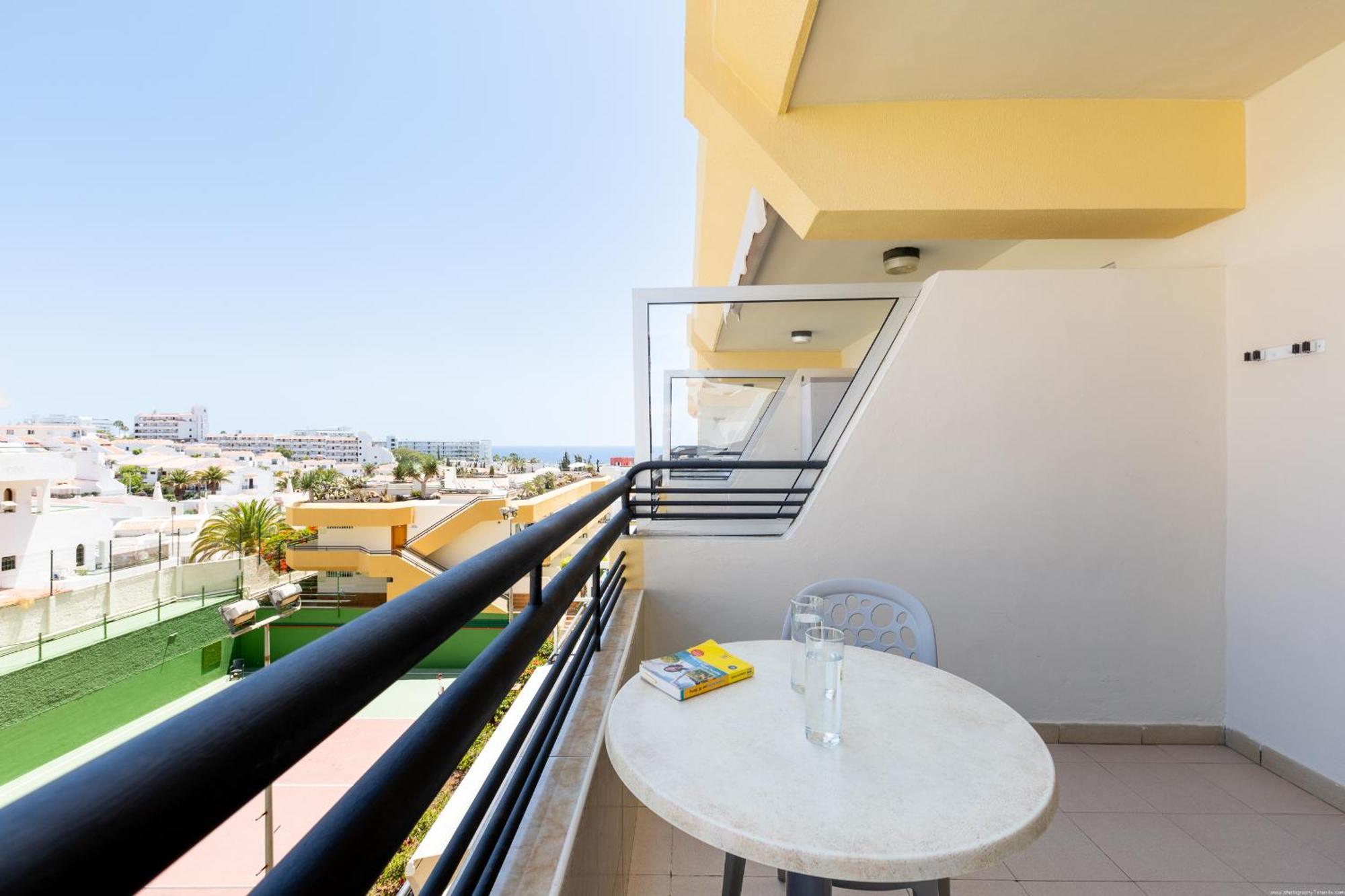 Studio In San Eugenio Адехе Экстерьер фото